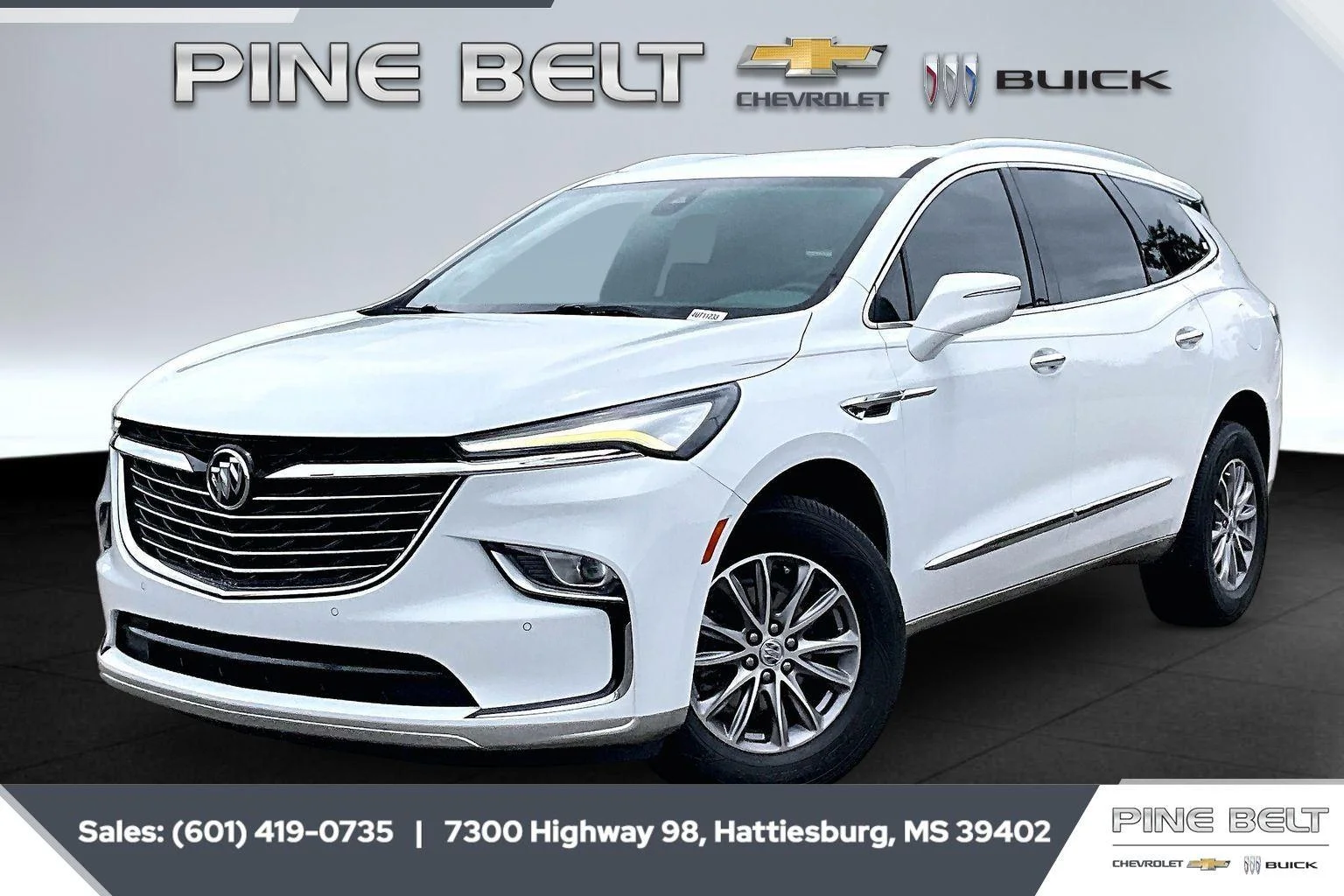 Used 2023 Summit White Buick Essence image 10