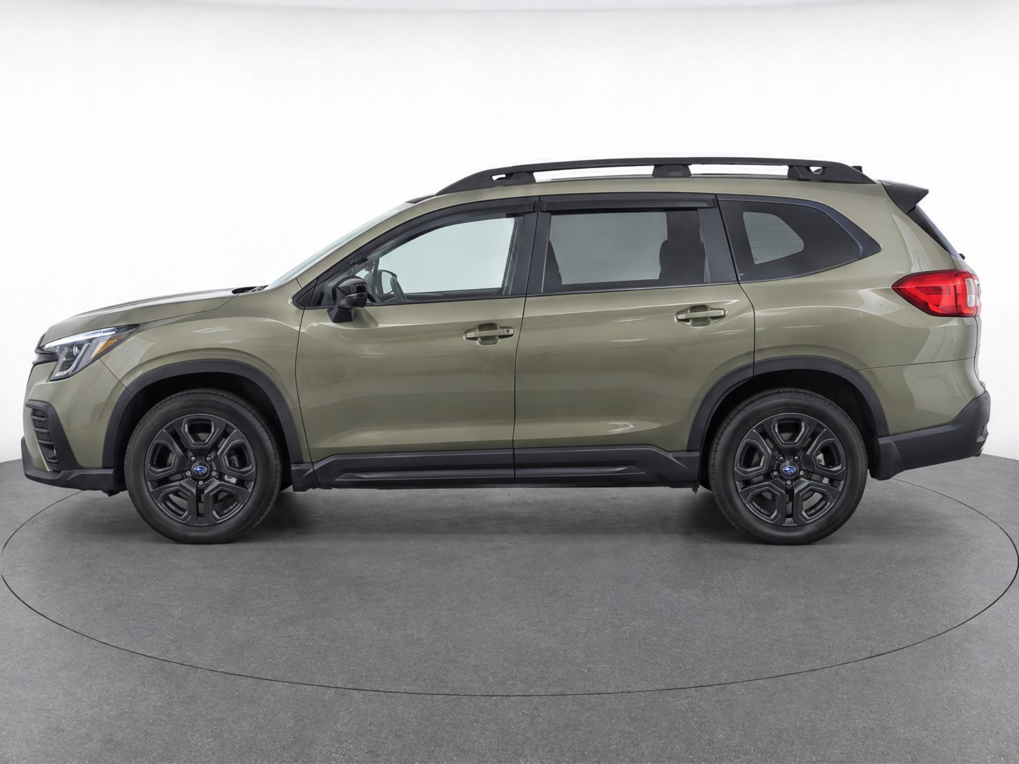 Used 2025 Autumn Green Metallic Subaru Onyx Edition Touring image 6