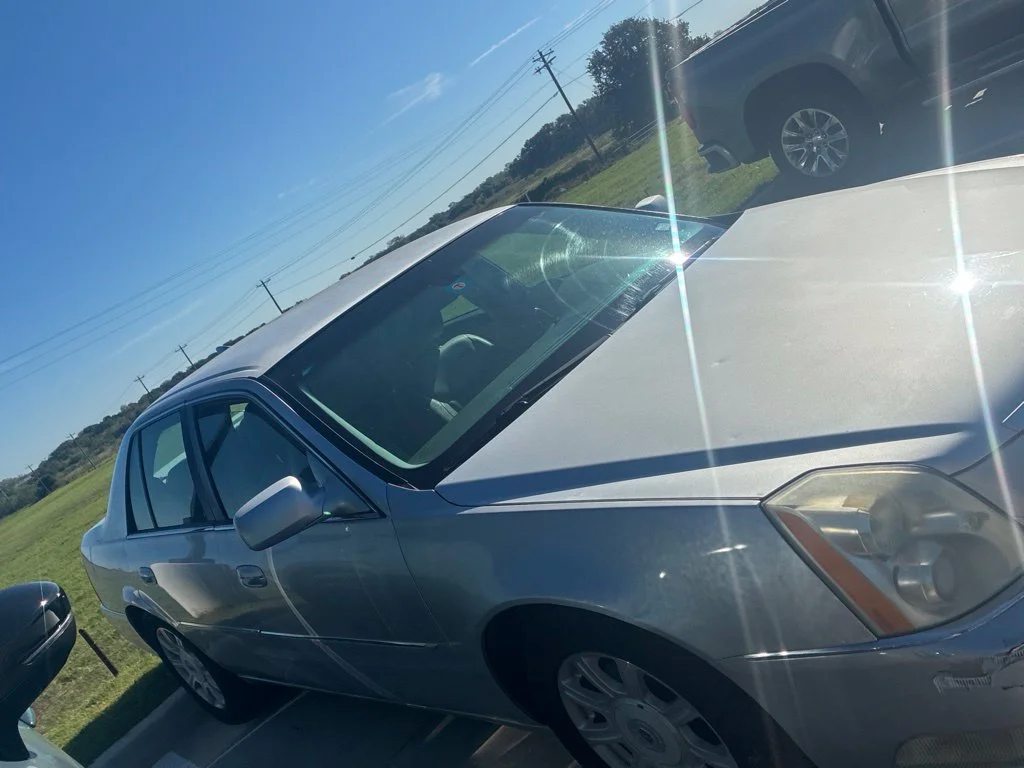 Used 2009 Silver Cadillac Base image 3