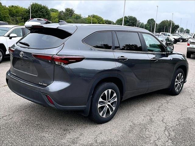 Certified Used 2025 MAGNETIC GRAY MET. Toyota  image 6