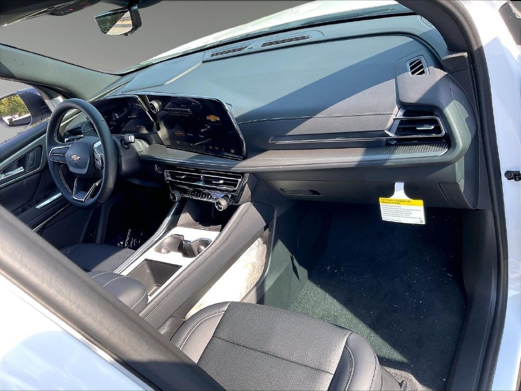 2027 Chevrolet Traverse LT - Photo 10
