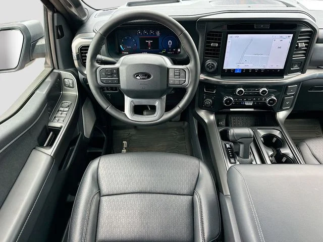Used 2025 Silver Ford Lariat image 22