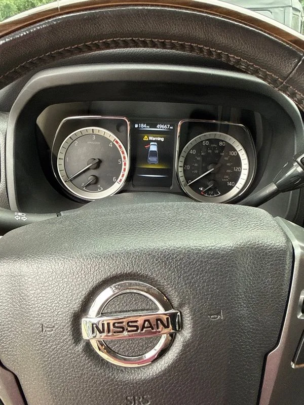 Used 2016 Black Nissan Platinum Reserve image 9