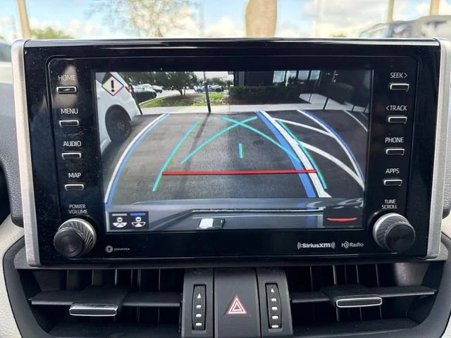 Used 2019  Toyota Limited image 31