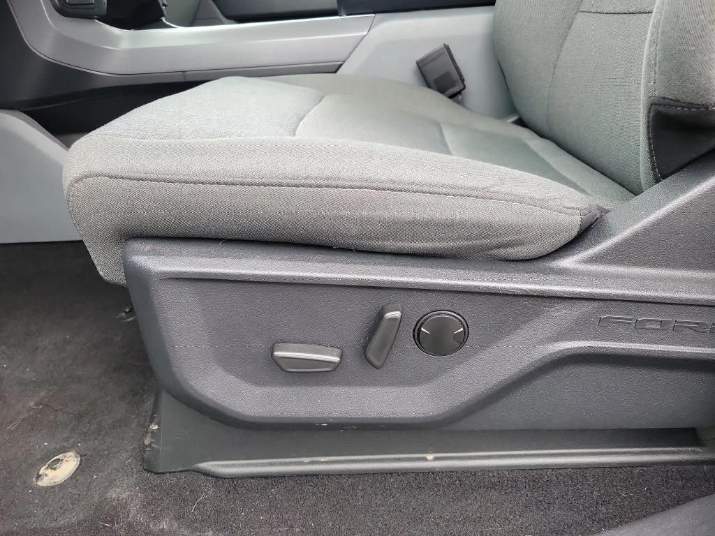 Used 2024 Avalanche Ford XLT image 8