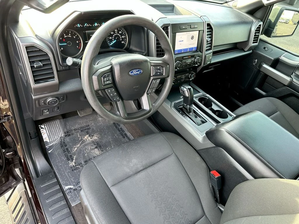 Used 2020 Red Ford XLT image 3