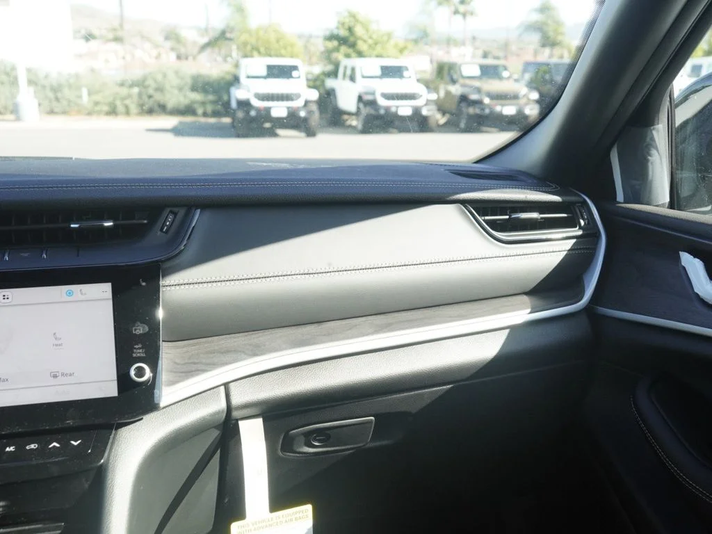 New 2026 Bright White Clearcoat Jeep Altitude image 27