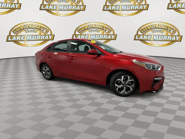 Used 2021 Currant Red Kia LXS image 4