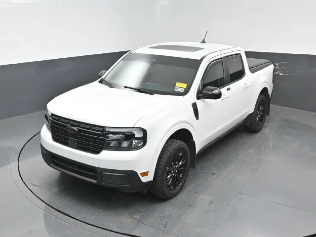 Certified Used 2024 Oxford White Ford Lariat image 22