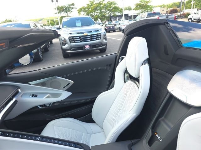 Used 2022 Blue Chevrolet Stingray image 24