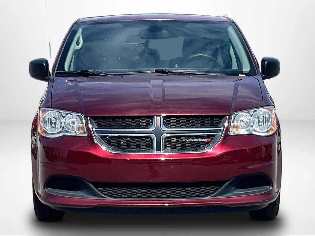 Used 2019 Red Dodge SE image 4