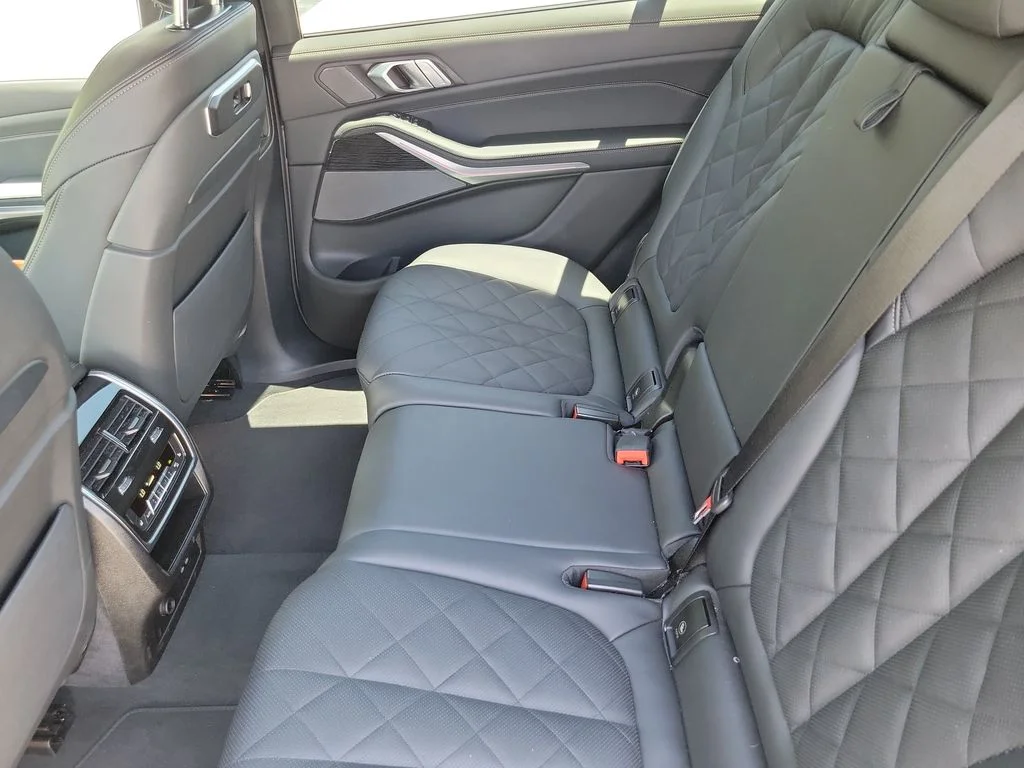 Used 2026 Gray BMW xDrive40i image 15