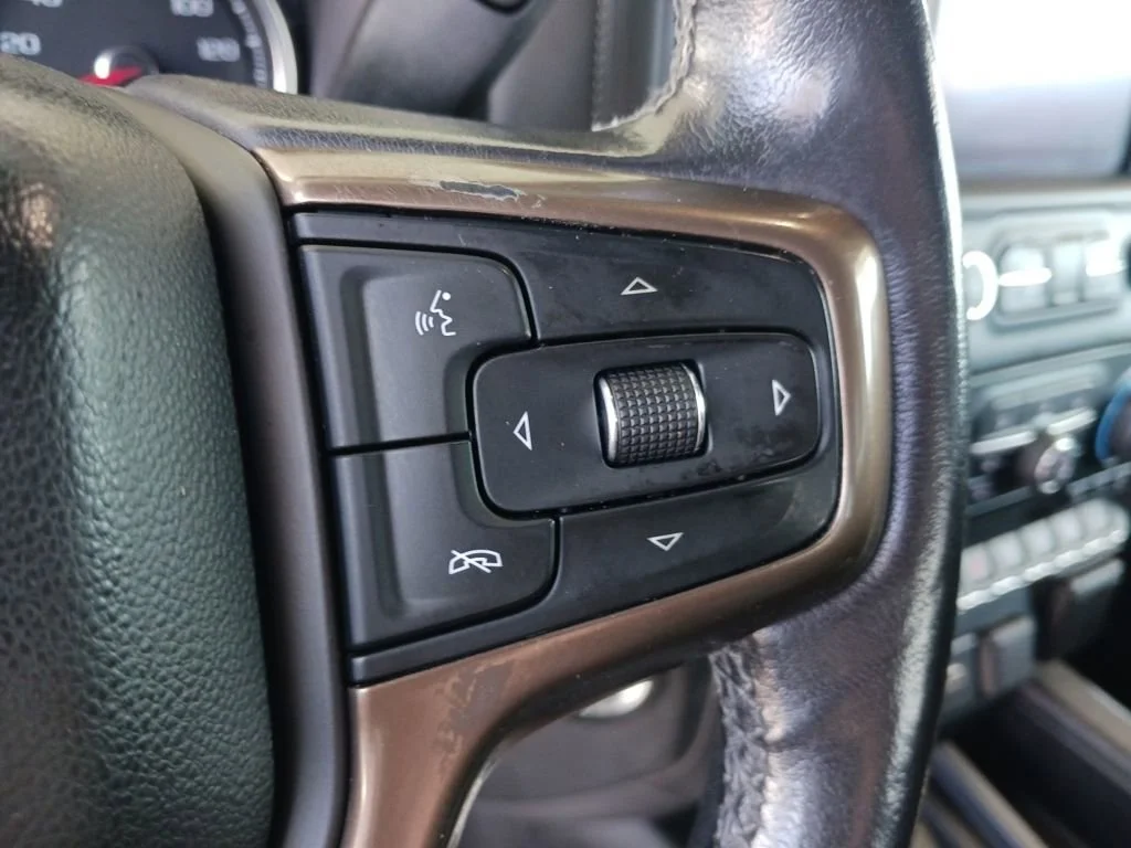 Used 2020 Shadow Gray Metallic Chevrolet High Country image 24