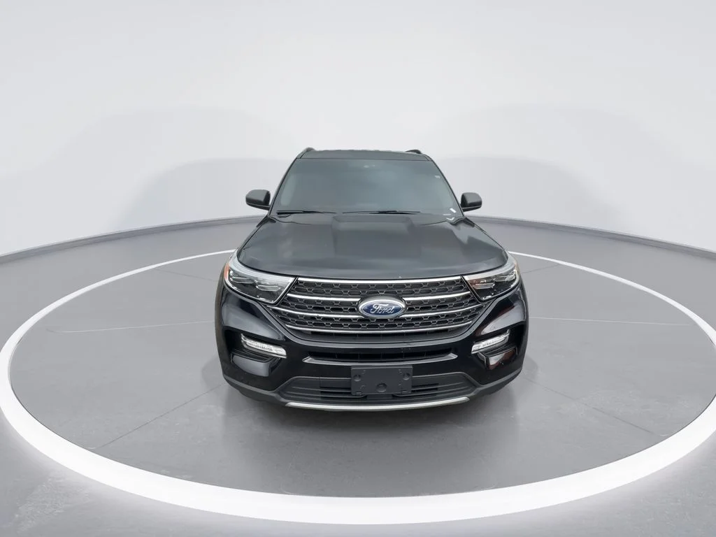 Used 2023 Black Ford XLT image 3