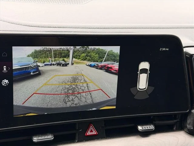 Used 2023 Red Kia X-Line image 28