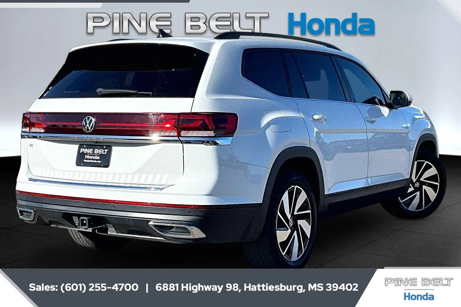 Used 2024 Pure White Volkswagen 2.0T SE w/Technology image 11
