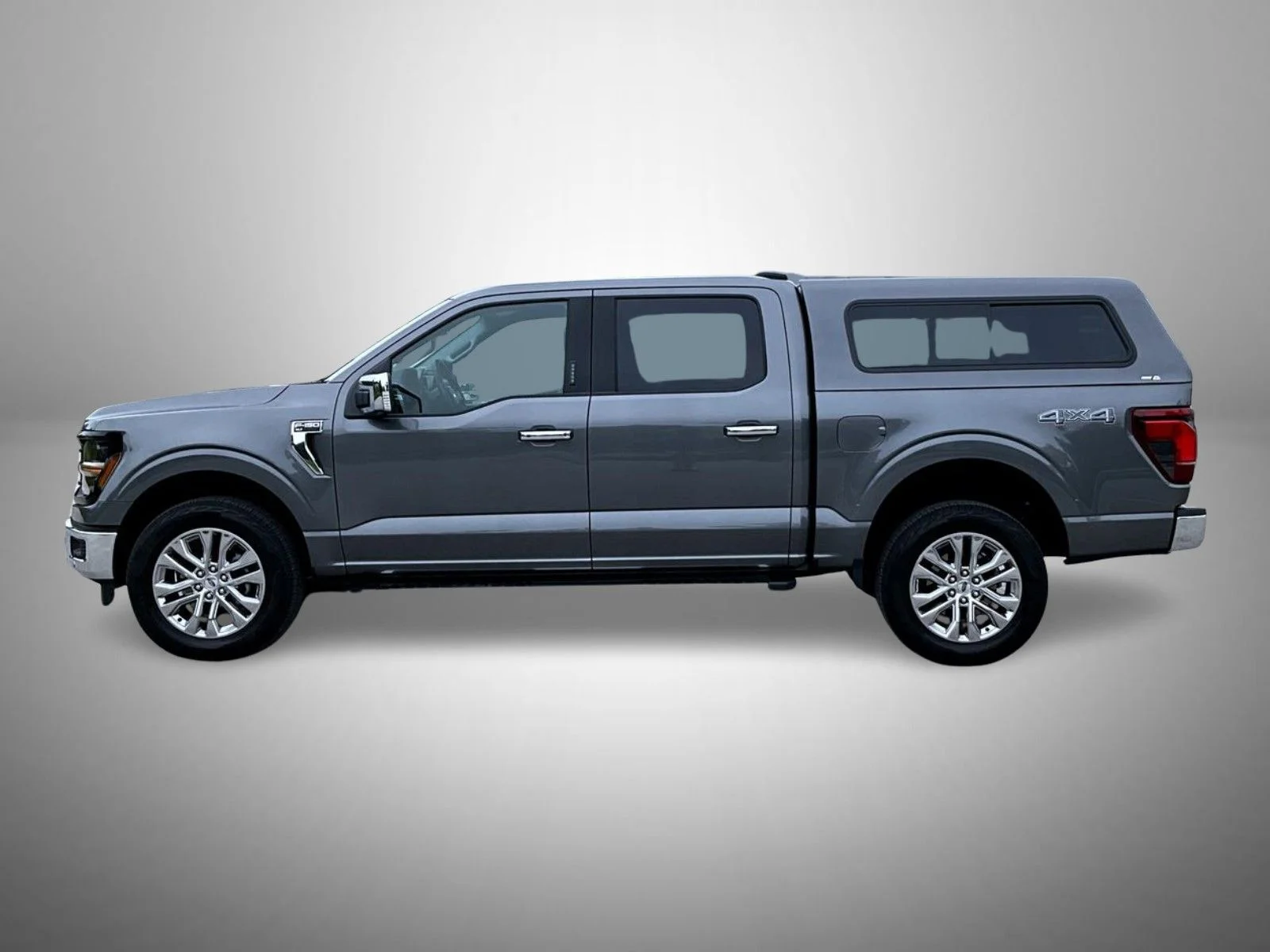 Used 2024 Gray Ford XLT image 8