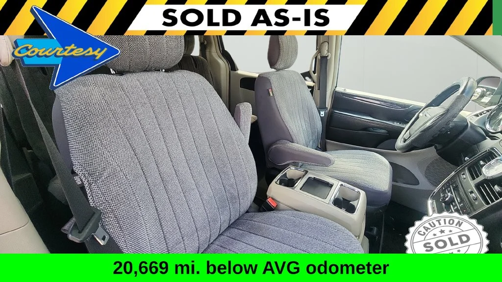 Used 2014 Silver Chrysler Touring image 9