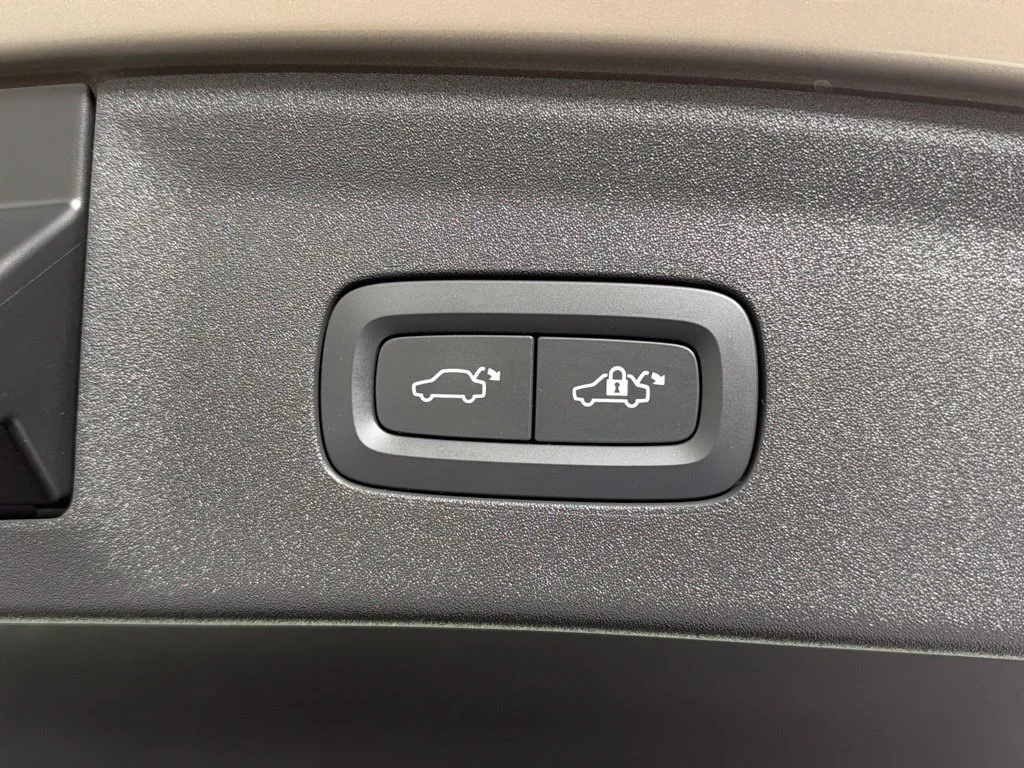 Used 2024 Gray Polestar Long Range Dual Motor image 21