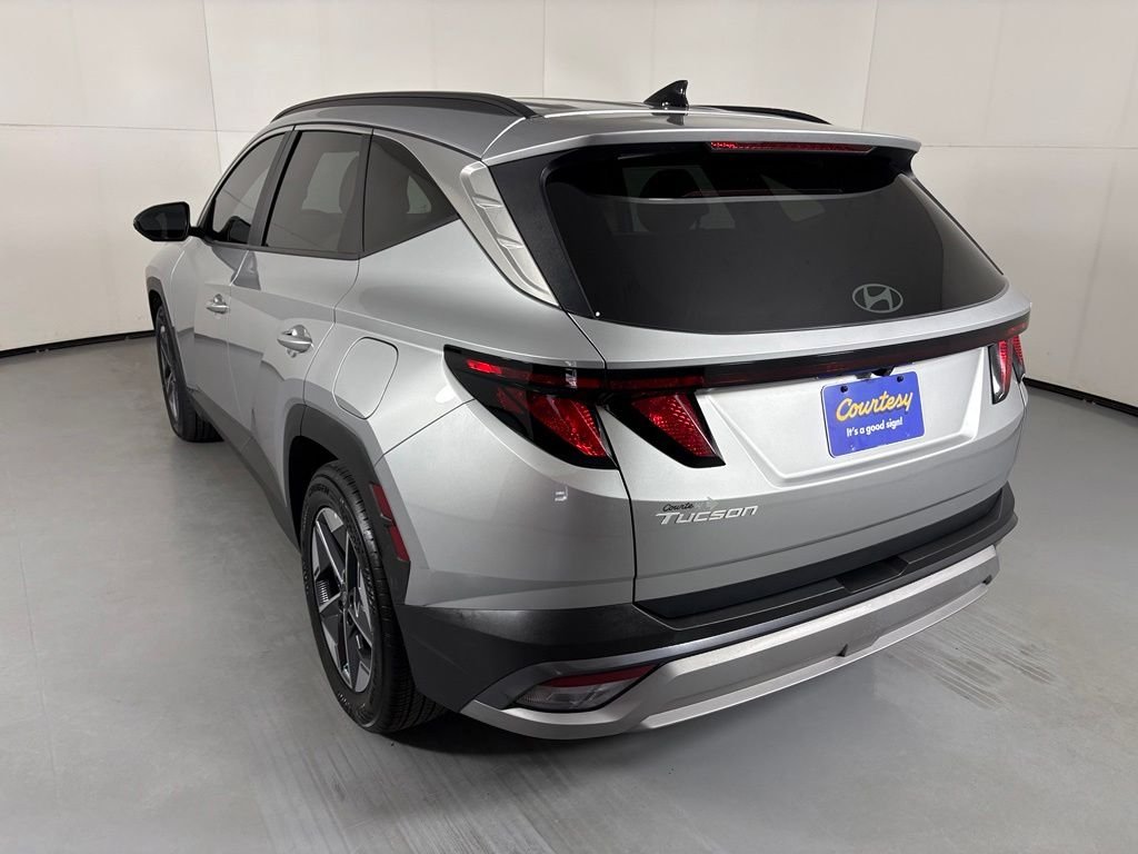 Used 2025 Silver Hyundai SEL image 6