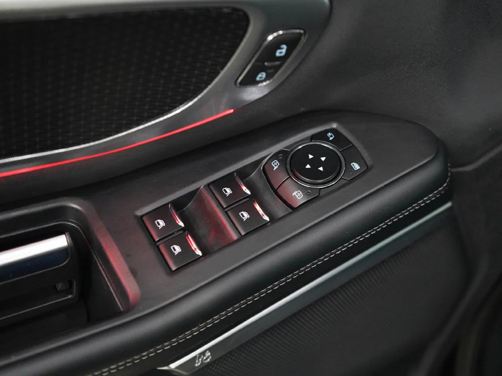 Used 2025 Agate Black Metallic Ford Platinum image 22