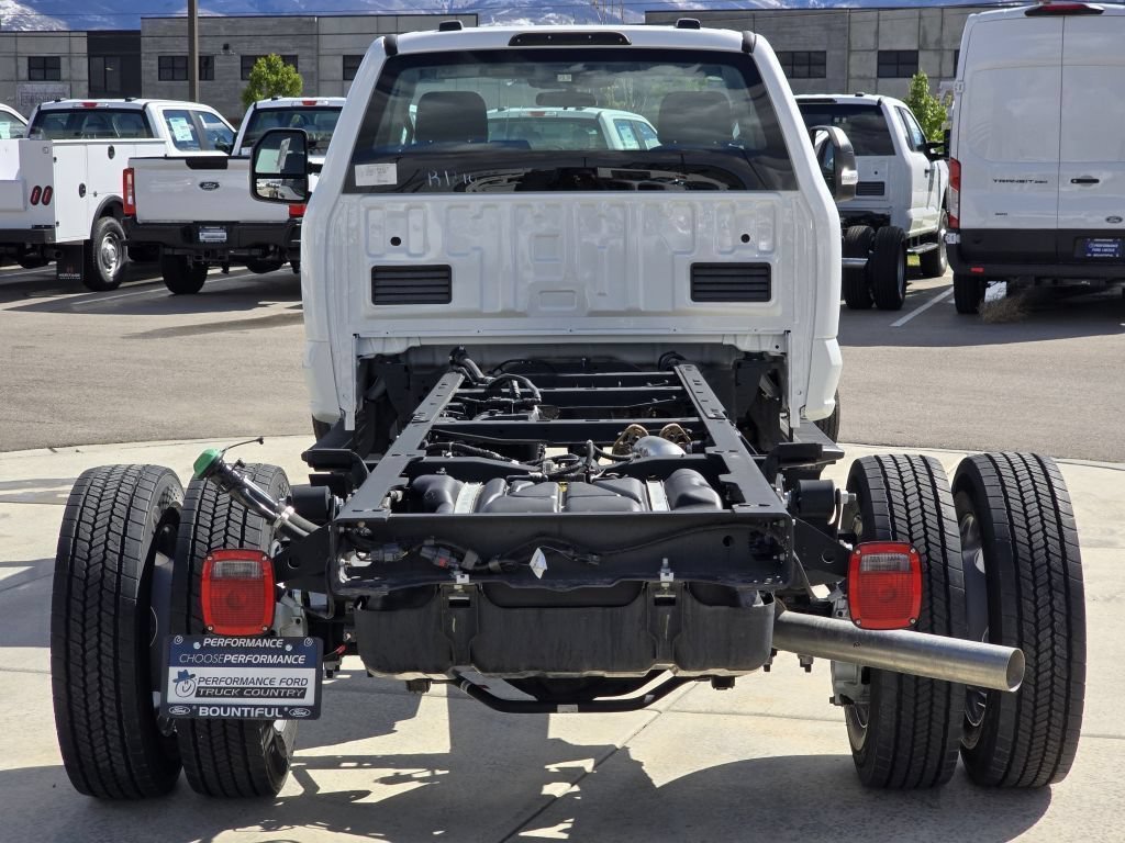 2025 Ford F-550 Super Duty Chassis Cab XL - Photo 22