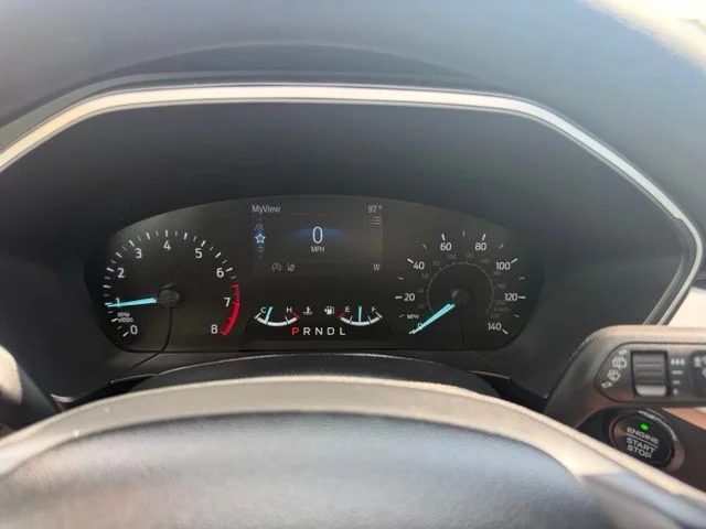 Used 2020 Oxford White Ford SE image 11