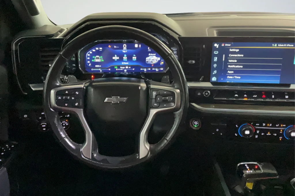 Used 2022 Black Chevrolet RST image 13