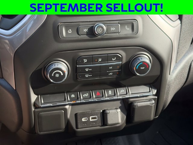 Used 2022 NORTHSKY BLUE METALLIC Chevrolet Custom image 18