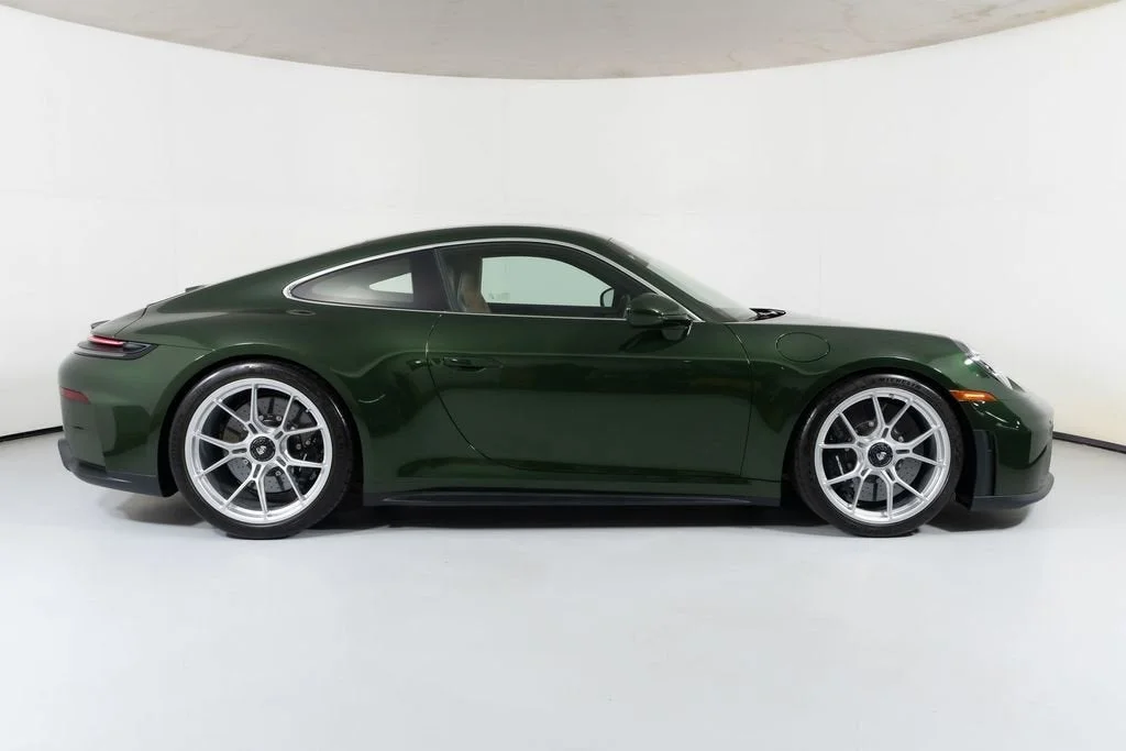 Used 2026 Oak Green Metallic Neo Porsche GT3 image 17