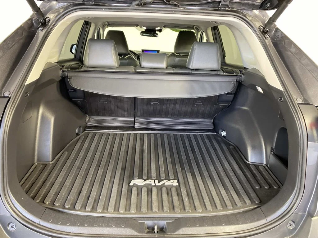 Used 2025 Magnetic Gray Metallic Toyota XLE image 8