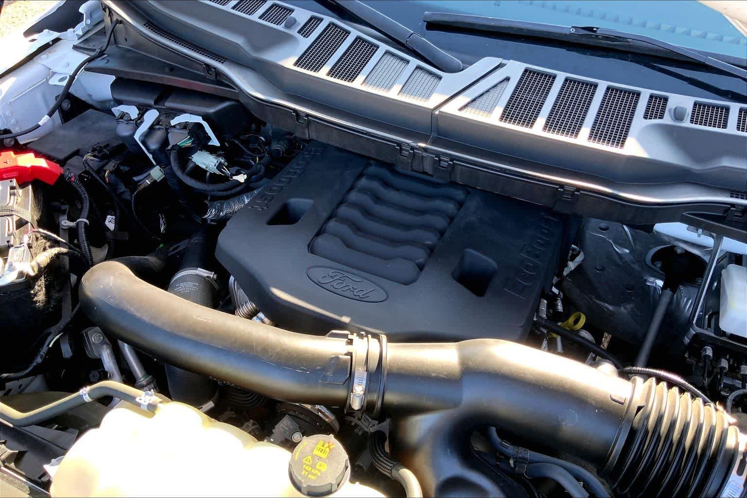 Used 2023 Oxford White Ford XLT image 33