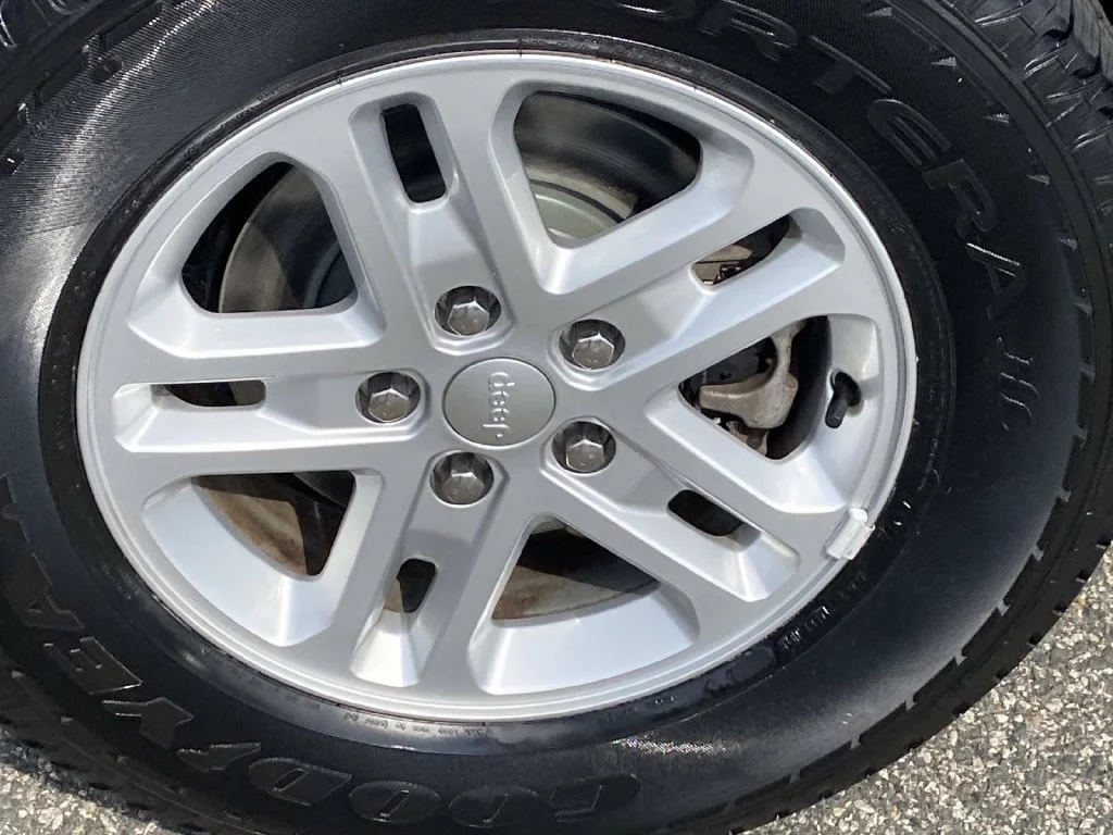 Certified Used 2023 Silver Jeep Laredo image 27