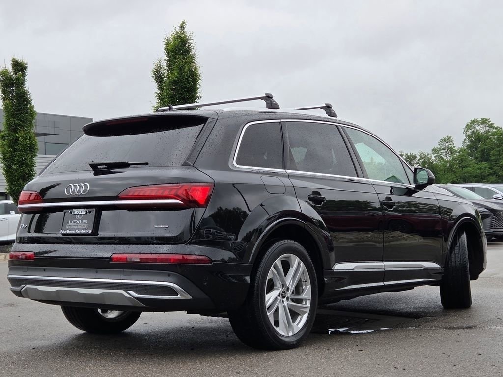 Used 2023 Mythos Black Metallic Audi Premium Plus image 31