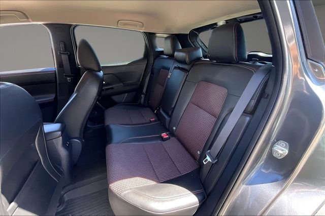Used 2025 Gray Nissan SR image 24