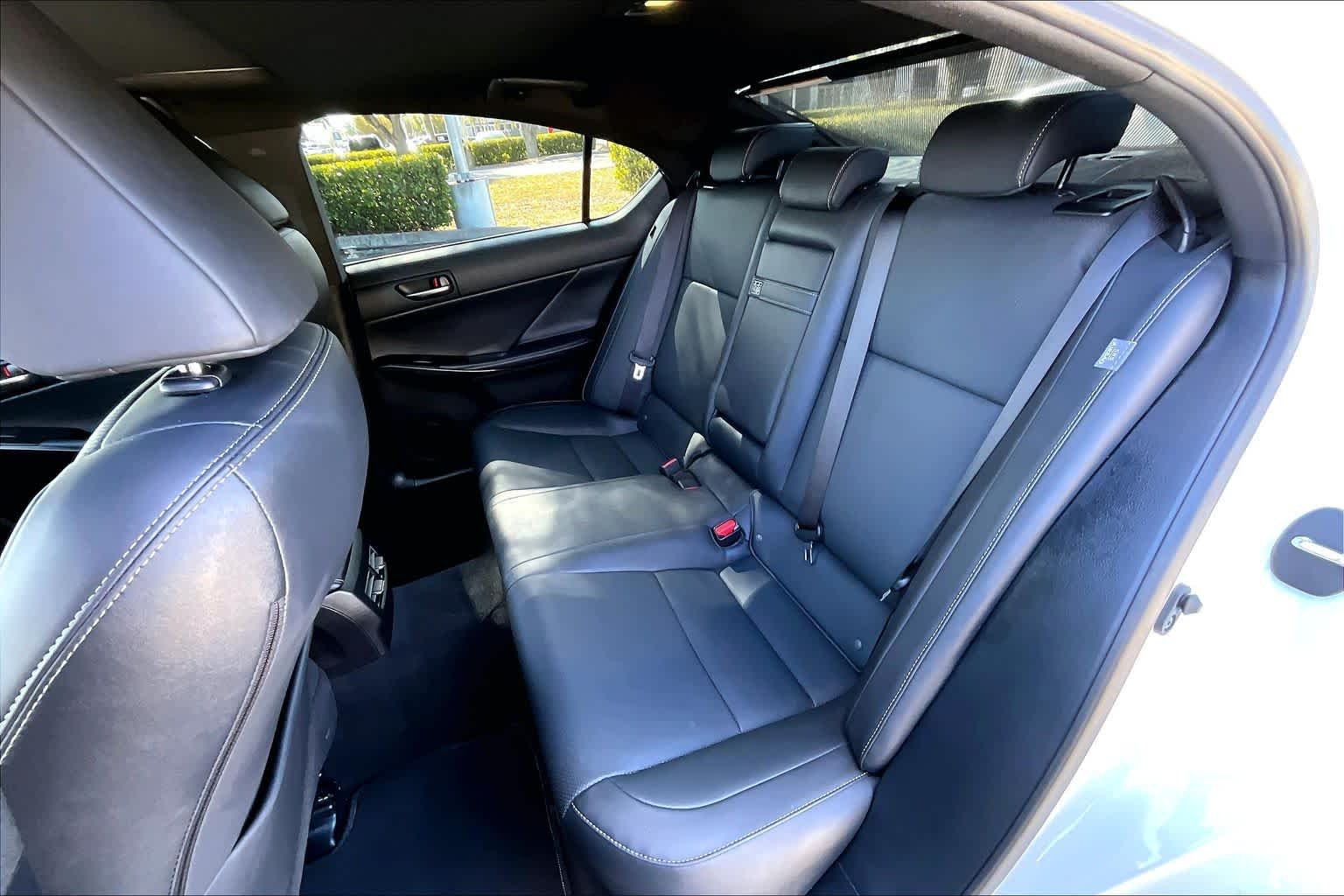 Used 2025 Eminent White Pearl Lexus  image 21