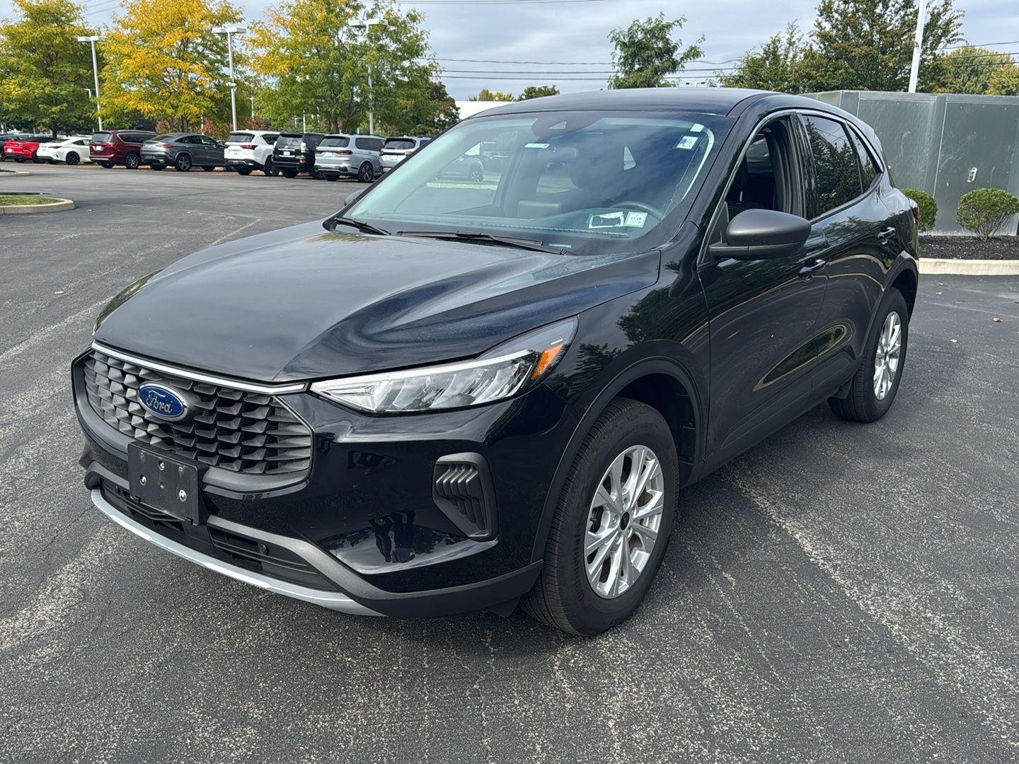 Used 2024 Agate Black Ford Active image 2