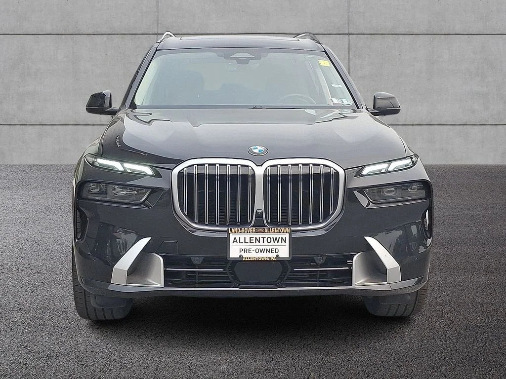 Used 2024 Black Sapphire Metallic BMW xDrive40i image 2