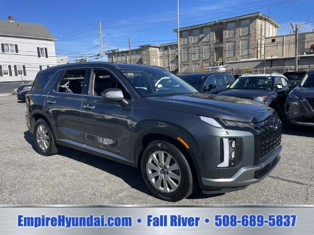 Used 2025 Gray Hyundai SEL image 2