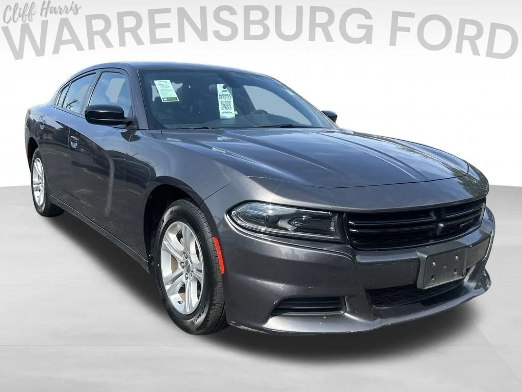 Used 2023 Granite Crystal Clearcoat Metallic Dodge SXT image 1