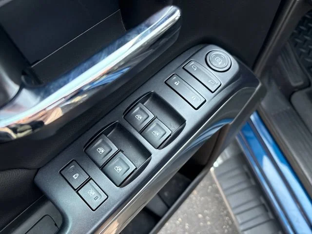 Used 2019 DEEP OCEAN BLUE METALLIC Chevrolet LT image 13