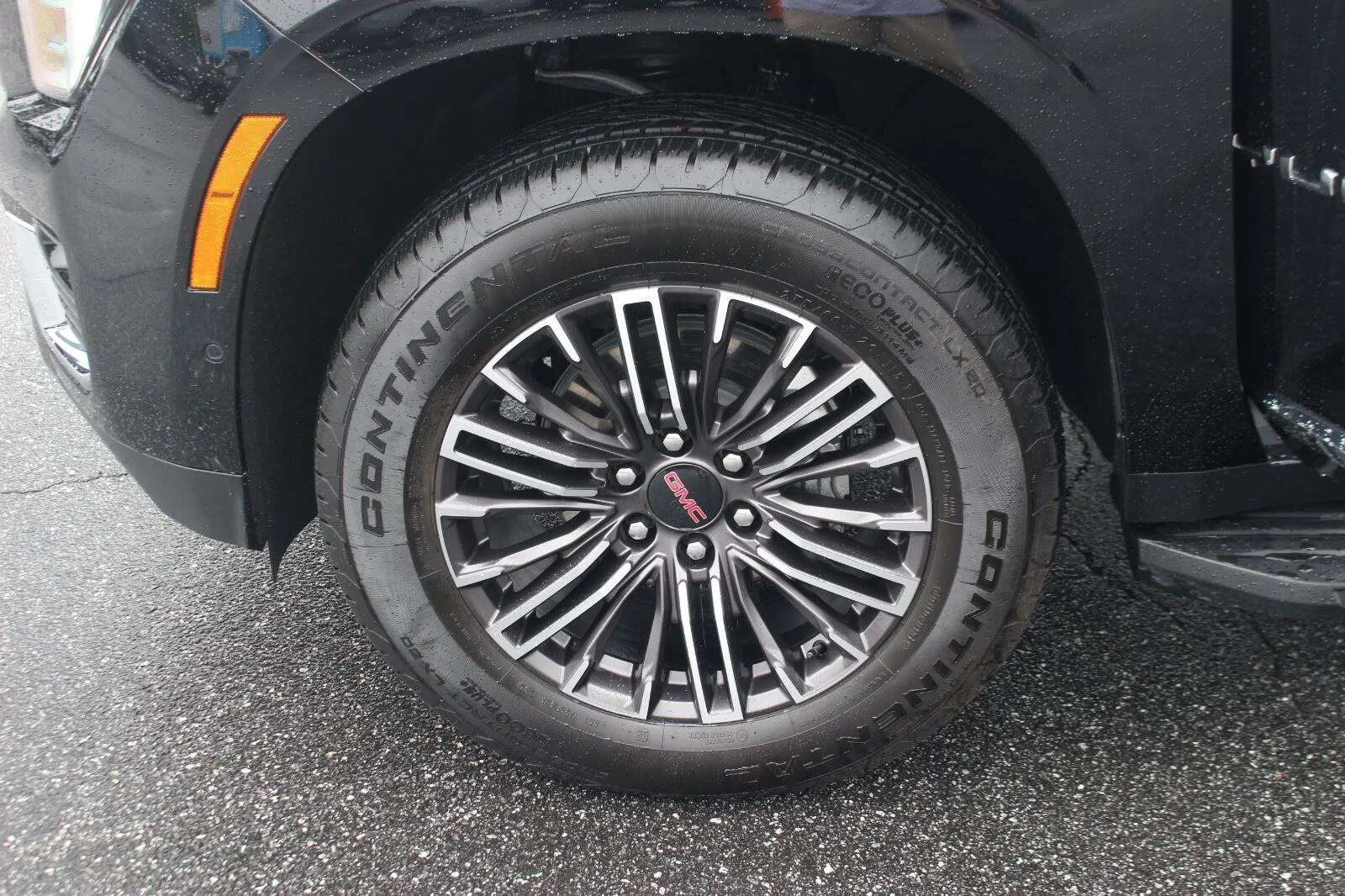 Used 2026 Onyx Black GMC Elevation image 45