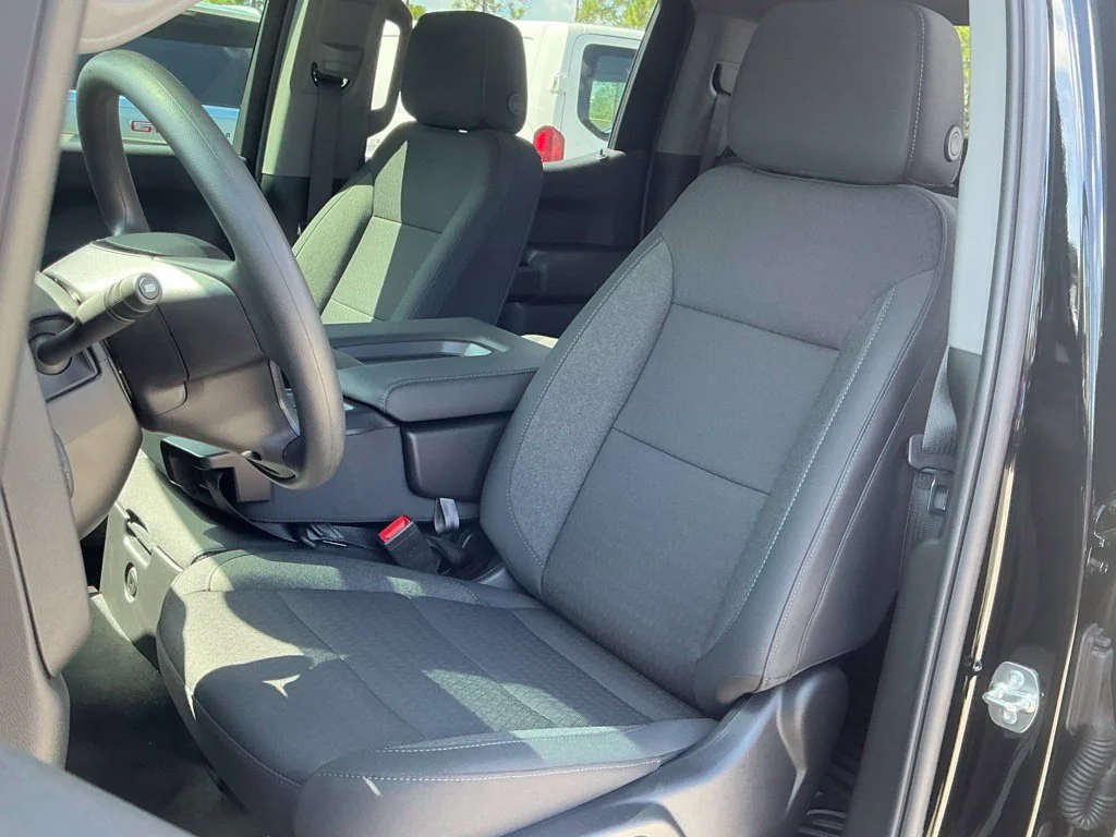 Used 2026 Black Chevrolet Custom image 29