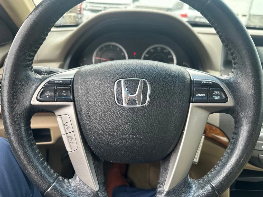 Used 2010 Taffeta White Honda EX-L image 23