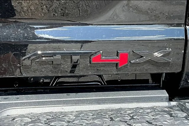 New 2026 Onyx Black GMC AT4X image 9