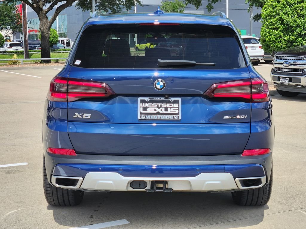 Used 2021 Blue Metallic BMW sDrive40i image 6