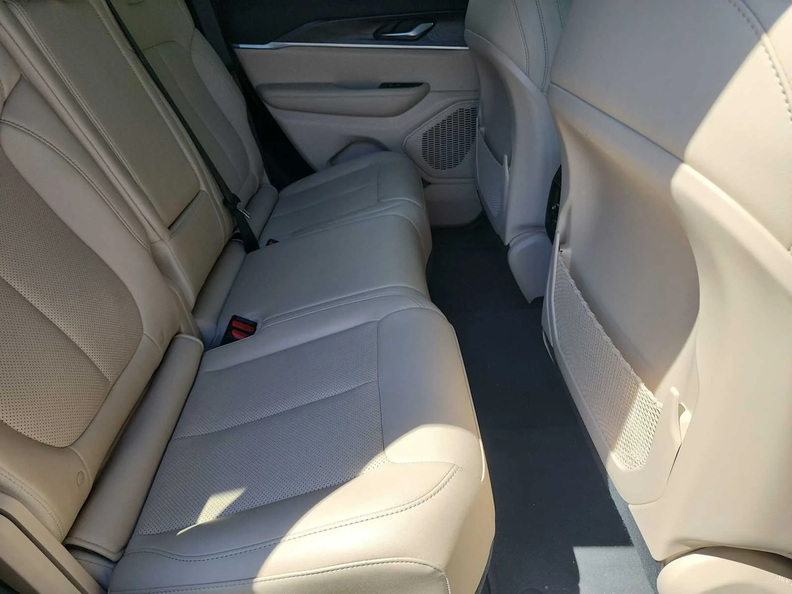 2025 Jeep Grand Cherokee Limited - Photo 16