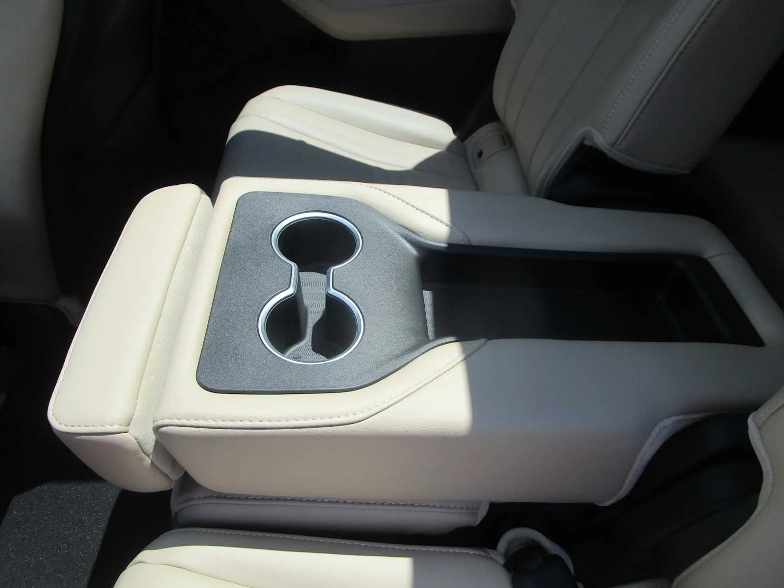 Certified Used 2026 Platinum White Pearl Acura w/Technology Package image 10