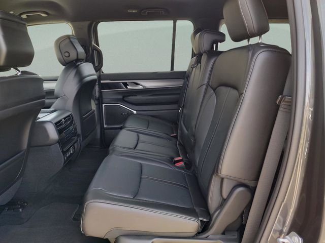 2025 Jeep Wagoneer Series I - Photo 29