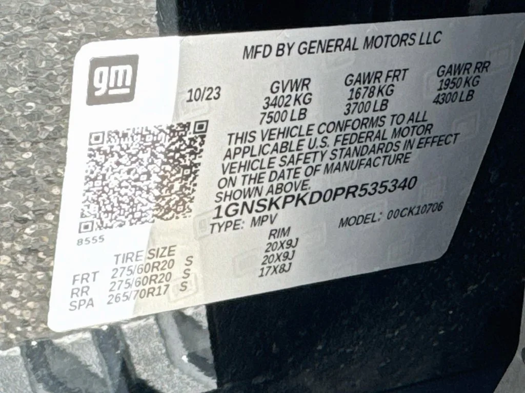 Used 2023 Black Chevrolet Z71 image 43